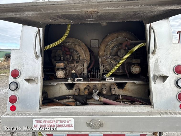 image for item EA2205 2002 Freightliner FL70 fuel truck