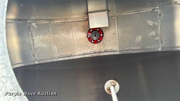 image for item EA2205 2002 Freightliner FL70 fuel truck