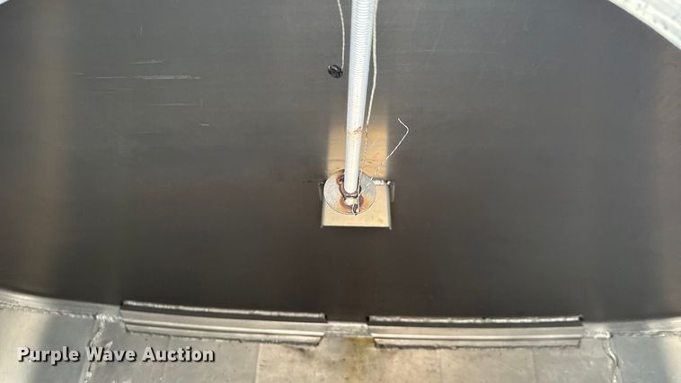 image for item EA2205 2002 Freightliner FL70 fuel truck