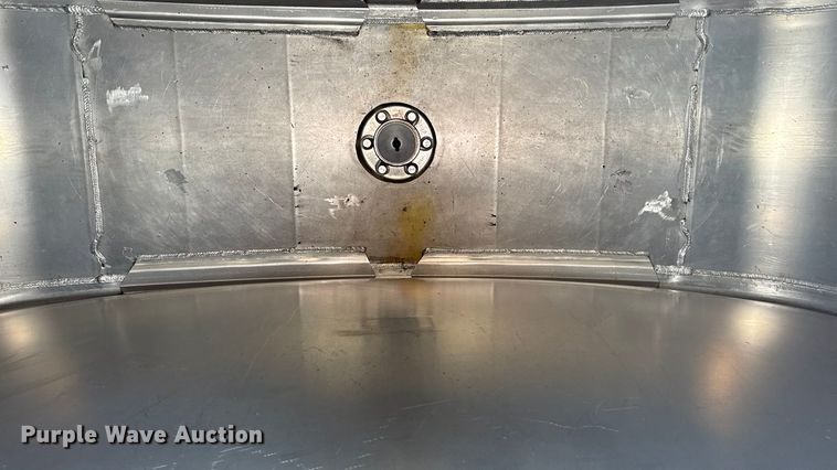 image for item EA2205 2002 Freightliner FL70 fuel truck