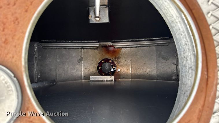 image for item EA2205 2002 Freightliner FL70 fuel truck