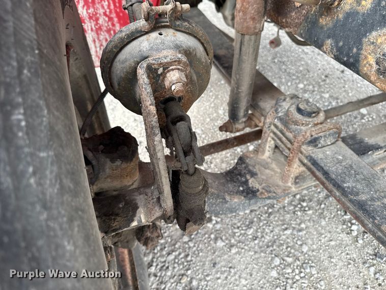 image for item EA2205 2002 Freightliner FL70 fuel truck