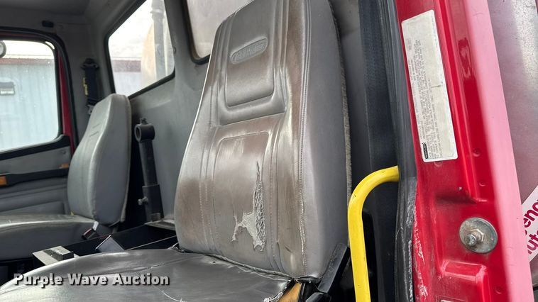 image for item EA2205 2002 Freightliner FL70 fuel truck