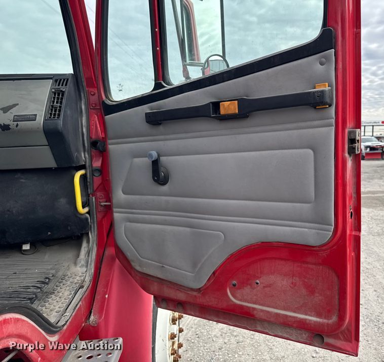 image for item EA2205 2002 Freightliner FL70 fuel truck