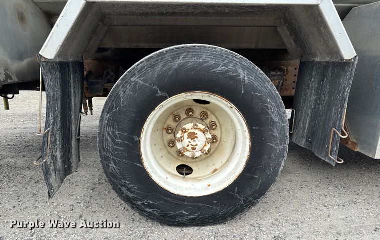 image for item EA2205 2002 Freightliner FL70 fuel truck