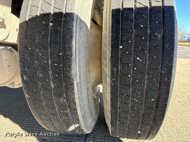 image for item EA7131 2016 Utility VS2RA refrigerated van trailer