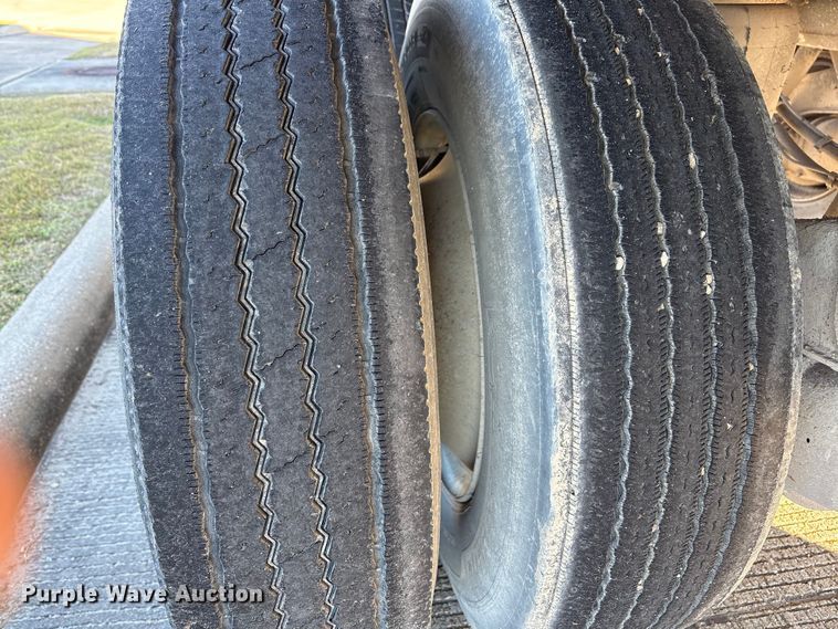 image for item EA7131 2016 Utility VS2RA refrigerated van trailer