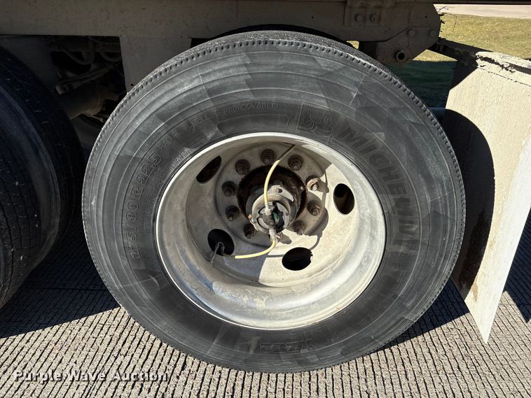 image for item EA7131 2016 Utility VS2RA refrigerated van trailer