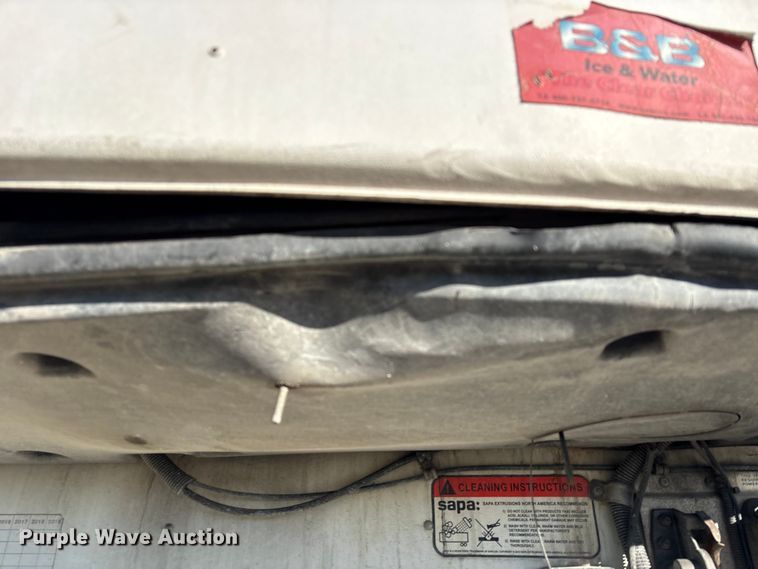 image for item EA7132 2016 Utility VS2RA refrigerated van trailer