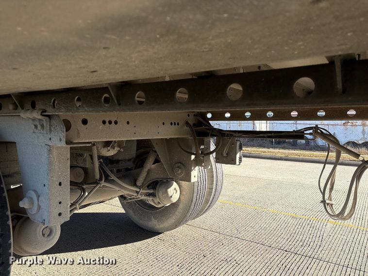 image for item EA7132 2016 Utility VS2RA refrigerated van trailer