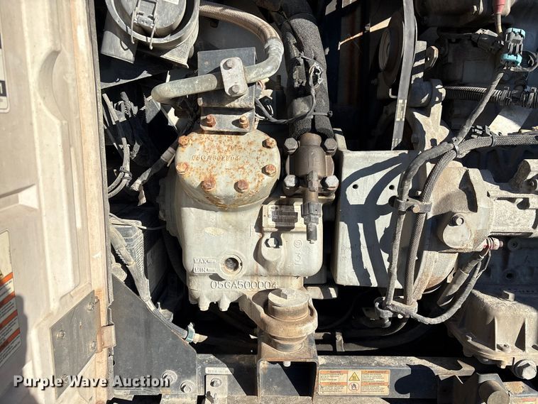 image for item EA7132 2016 Utility VS2RA refrigerated van trailer