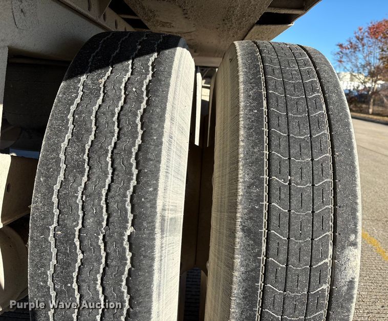 image for item EA7132 2016 Utility VS2RA refrigerated van trailer