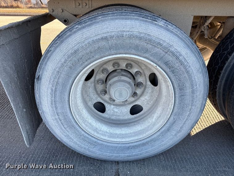 image for item EA7132 2016 Utility VS2RA refrigerated van trailer