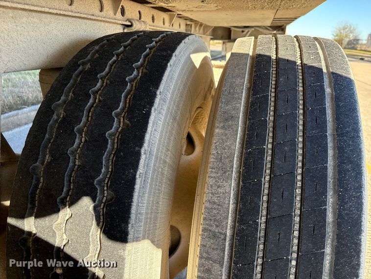 image for item EA7132 2016 Utility VS2RA refrigerated van trailer