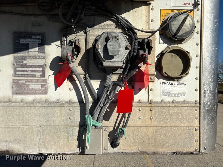 image for item EA7134 2013 Utility VS2RA refrigerated van trailer