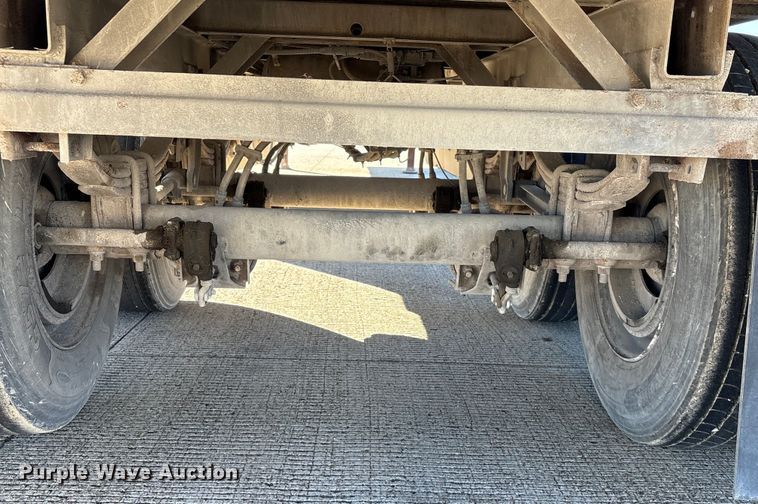 image for item EA7134 2013 Utility VS2RA refrigerated van trailer