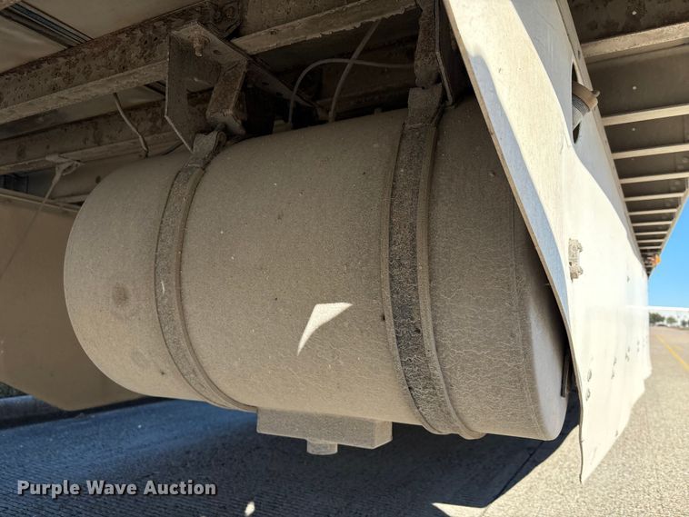 image for item EA7134 2013 Utility VS2RA refrigerated van trailer