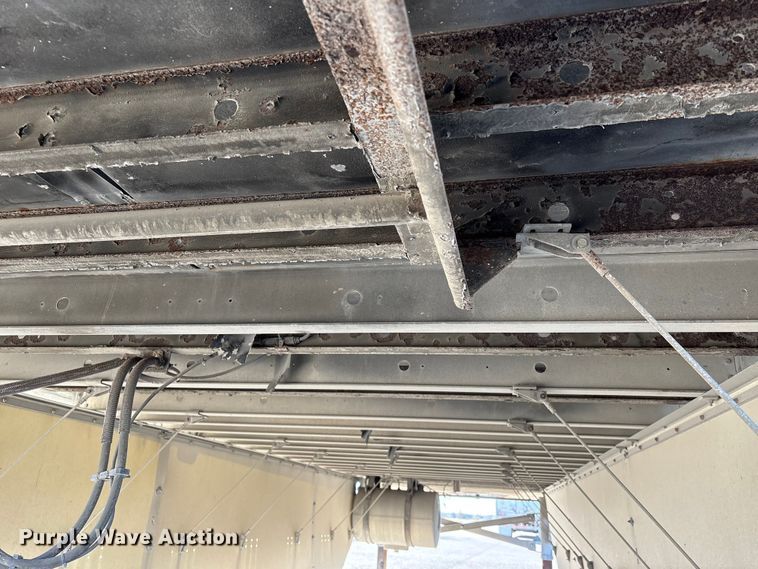 image for item EA7134 2013 Utility VS2RA refrigerated van trailer