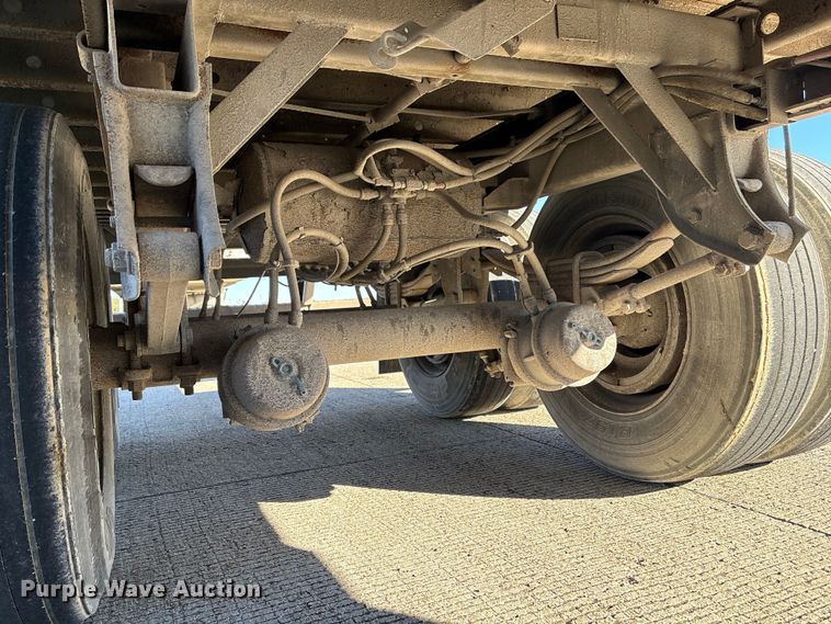 image for item EA7134 2013 Utility VS2RA refrigerated van trailer