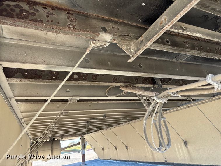 image for item EA7134 2013 Utility VS2RA refrigerated van trailer