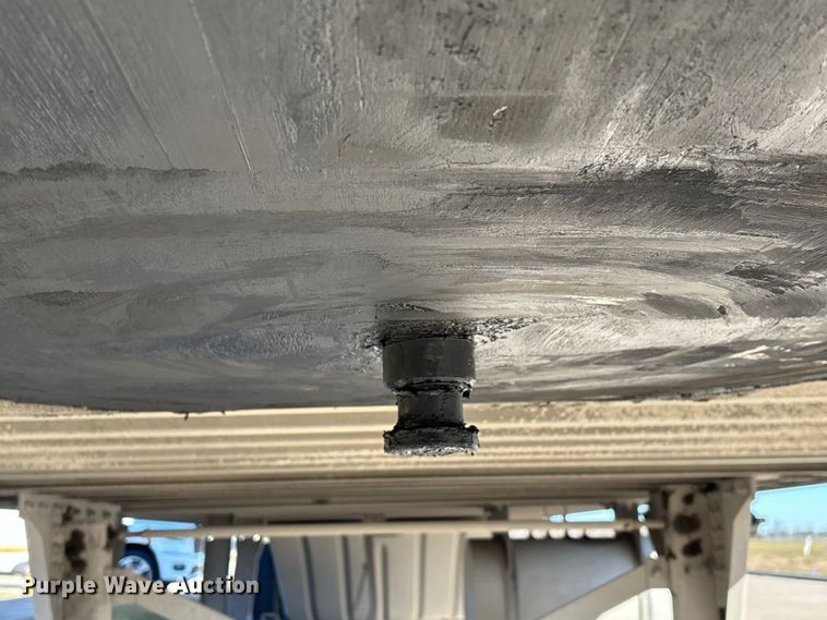 image for item EA7135 2016 Hyundai VR2530152-AS refrigerated van trailer