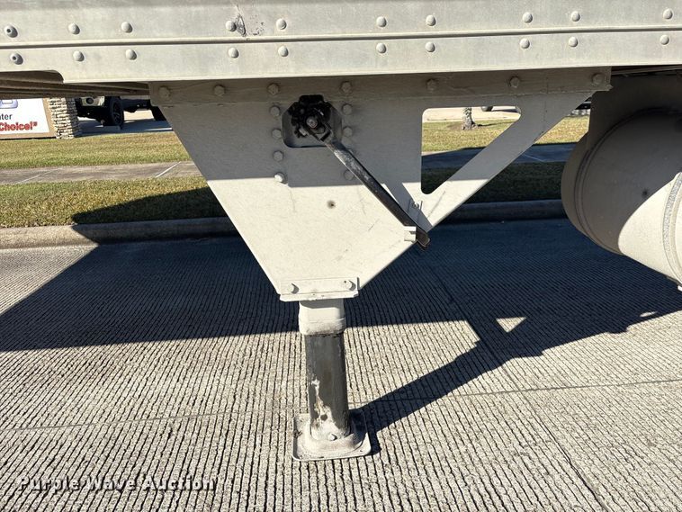 image for item EA7135 2016 Hyundai VR2530152-AS refrigerated van trailer