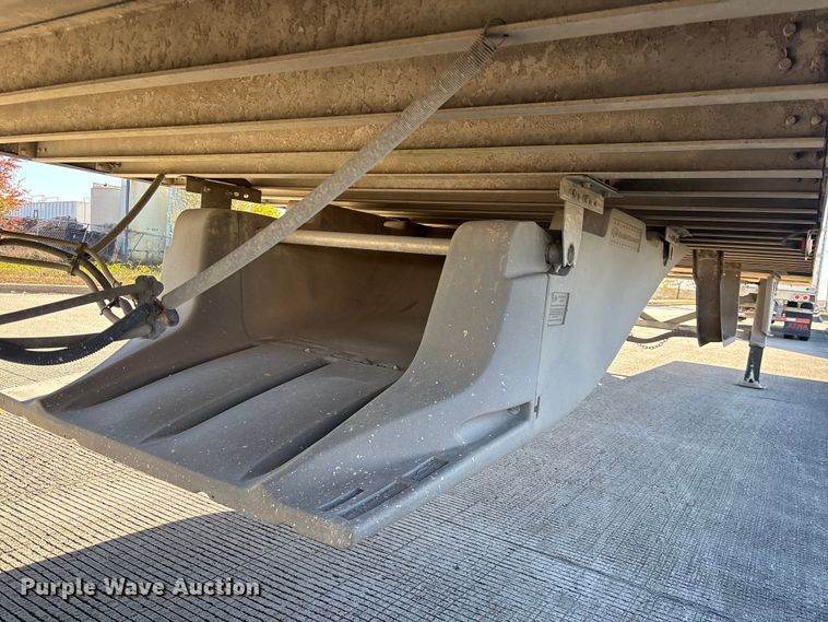 image for item EA7135 2016 Hyundai VR2530152-AS refrigerated van trailer