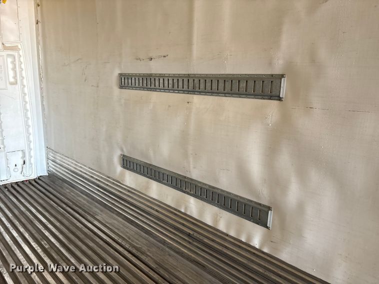 image for item EA7135 2016 Hyundai VR2530152-AS refrigerated van trailer