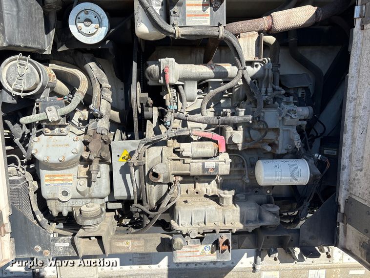 image for item EA7135 2016 Hyundai VR2530152-AS refrigerated van trailer