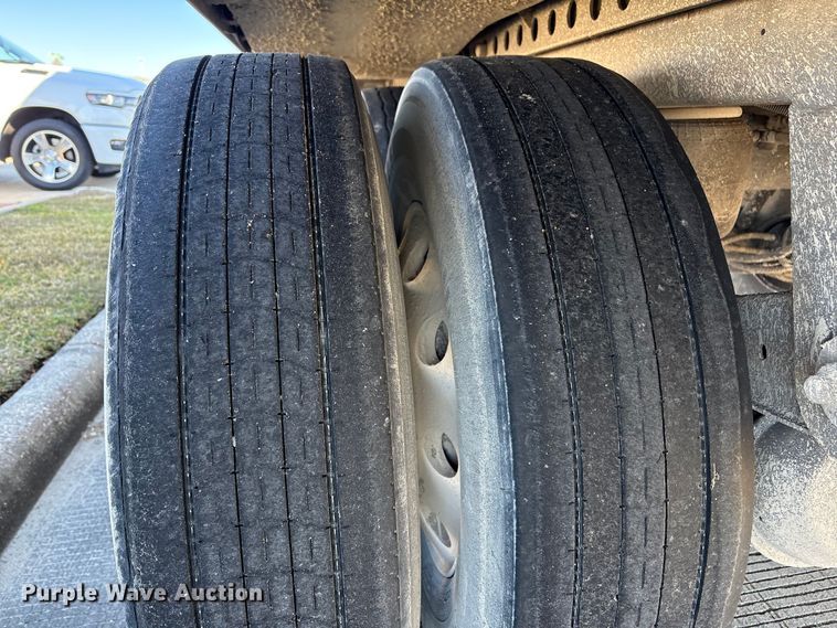 image for item EA7135 2016 Hyundai VR2530152-AS refrigerated van trailer