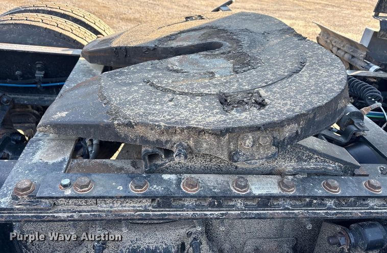 image for item EA7826 2016 Freightliner Cascadia 125 semi truck