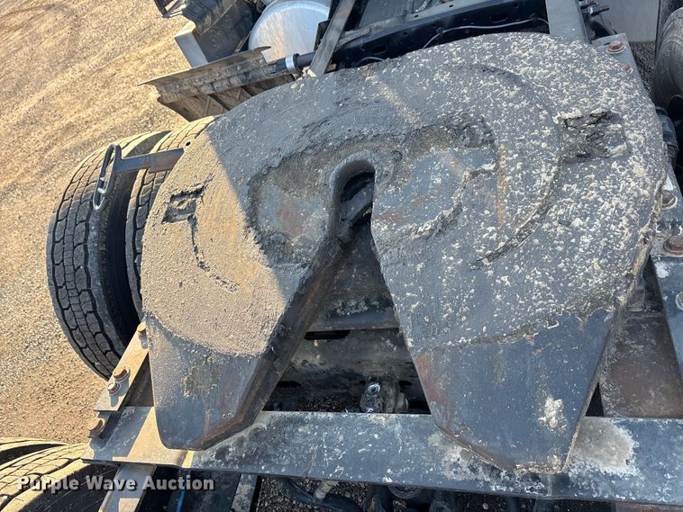 image for item EA7826 2016 Freightliner Cascadia 125 semi truck