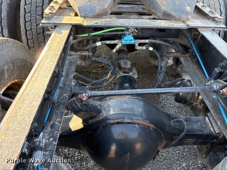 image for item EA7826 2016 Freightliner Cascadia 125 semi truck