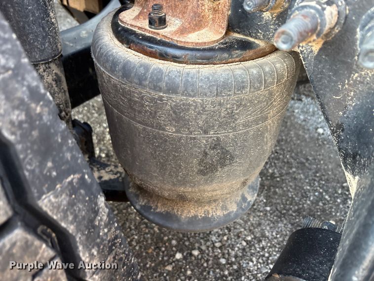 image for item EA7826 2016 Freightliner Cascadia 125 semi truck