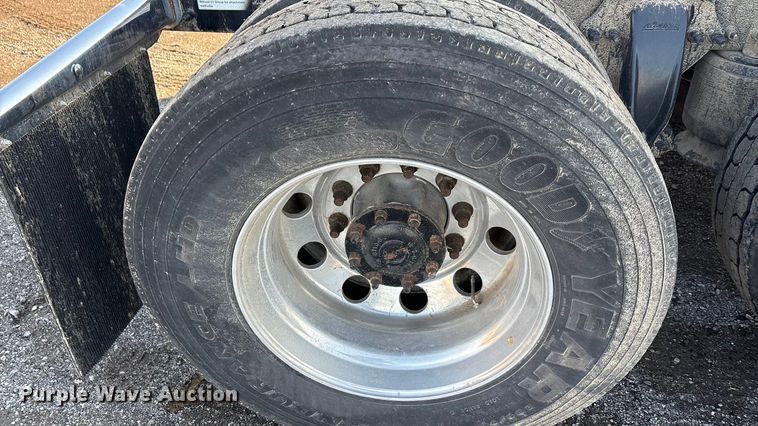 image for item EA7826 2016 Freightliner Cascadia 125 semi truck