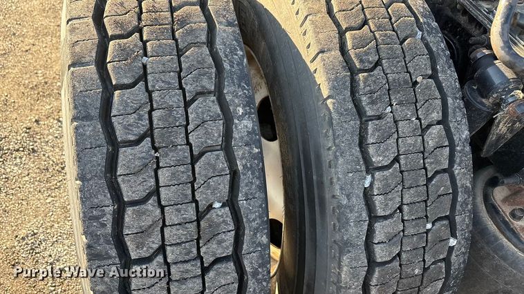 image for item EA7826 2016 Freightliner Cascadia 125 semi truck