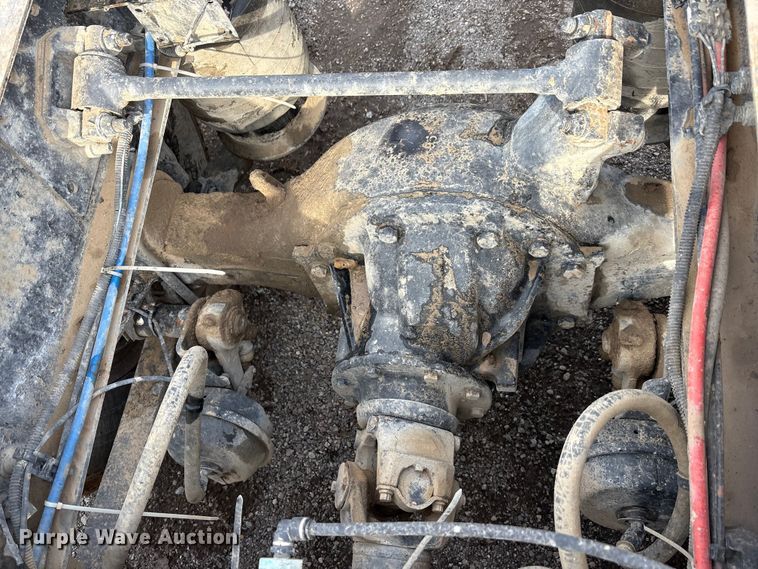 image for item EA7831 2012 Freightliner Cascadia semi truck