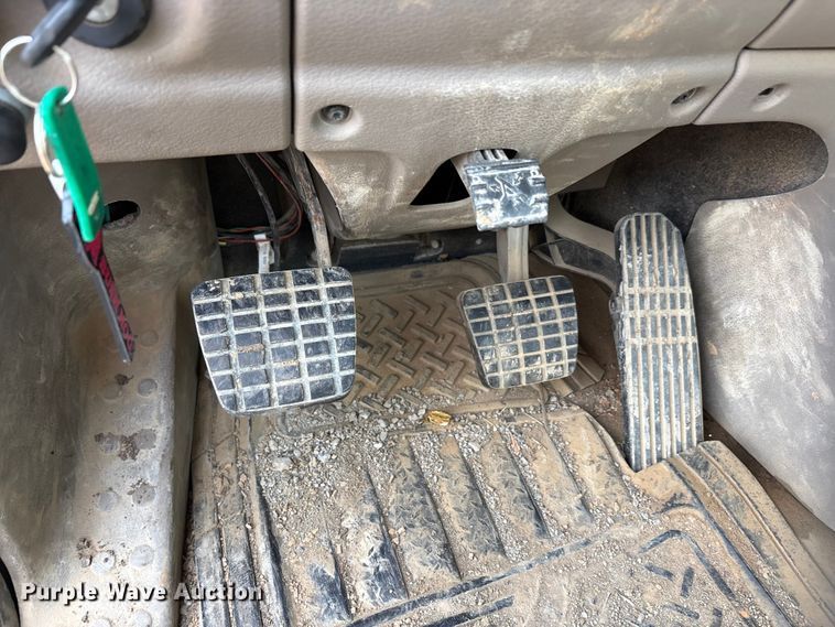 image for item EA7831 2012 Freightliner Cascadia semi truck