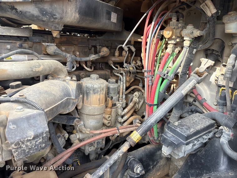 image for item EA7831 2012 Freightliner Cascadia semi truck