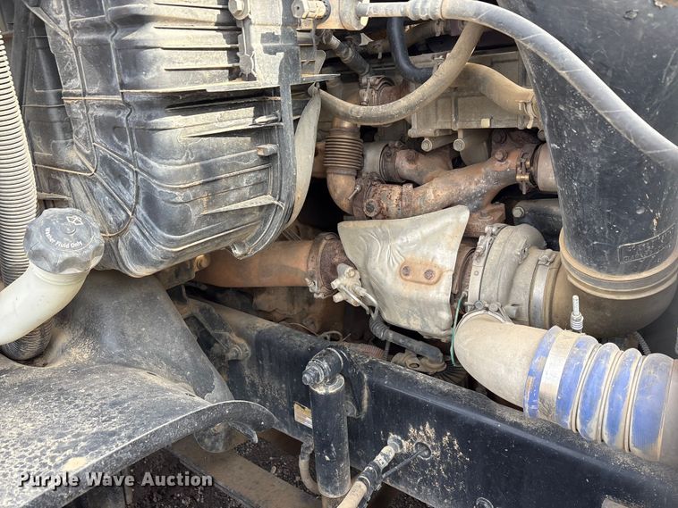 image for item EA7831 2012 Freightliner Cascadia semi truck