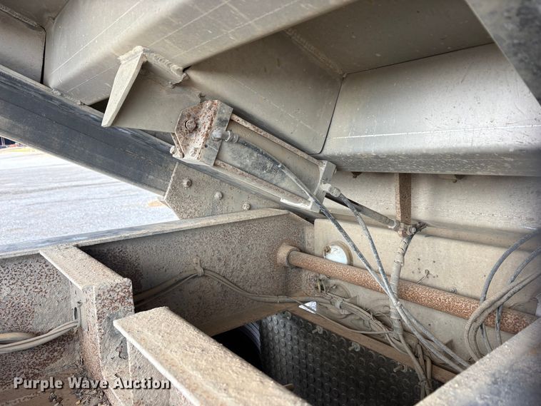 image for item EA7832 1998 Travis end dump trailer