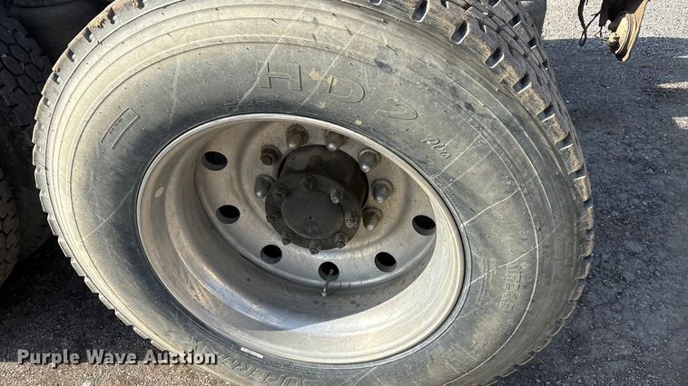 image for item EA7833 2013 Peterbilt 367 semi truck