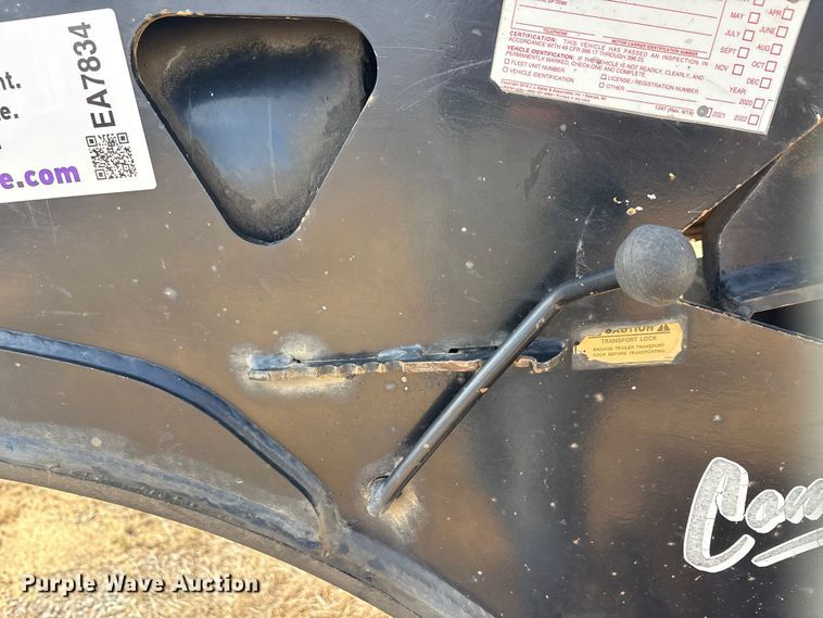 image for item EA7834 2014 Trail King lowboy equipment trailer