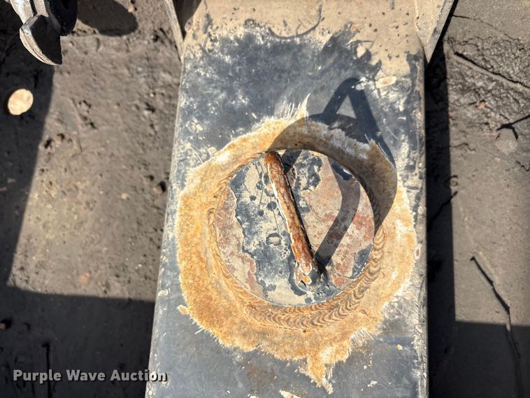 image for item EA7834 2014 Trail King lowboy equipment trailer