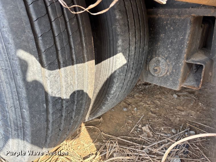 image for item EA7834 2014 Trail King lowboy equipment trailer