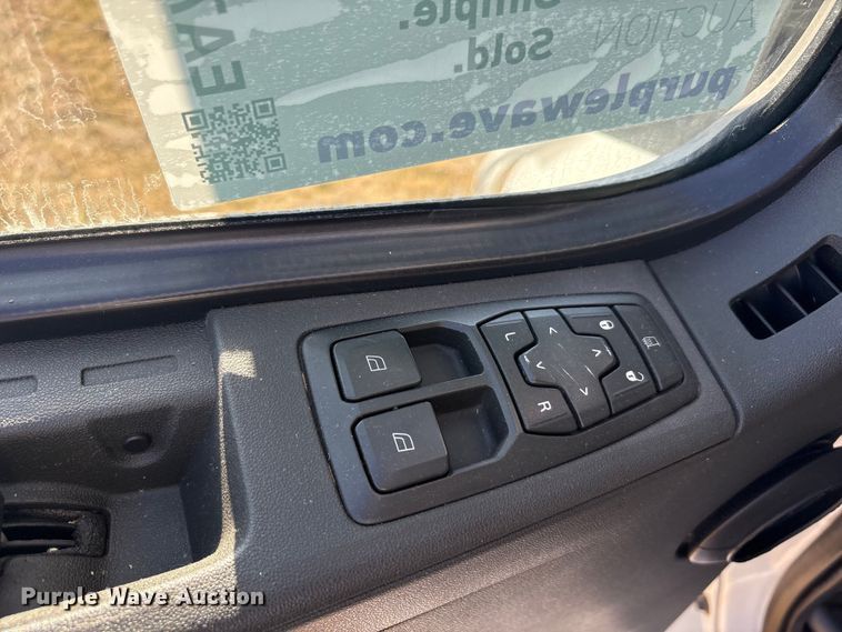 image for item EA7901 2019 Volvo VNL semi truck