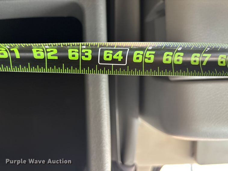 image for item EA7901 2019 Volvo VNL semi truck