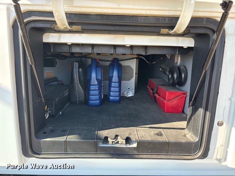 image for item EA7901 2019 Volvo VNL semi truck