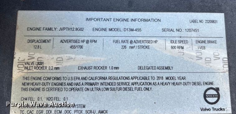 image for item EA7901 2019 Volvo VNL semi truck