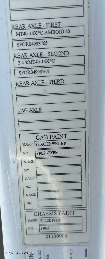 image for item EA7901 2019 Volvo VNL semi truck